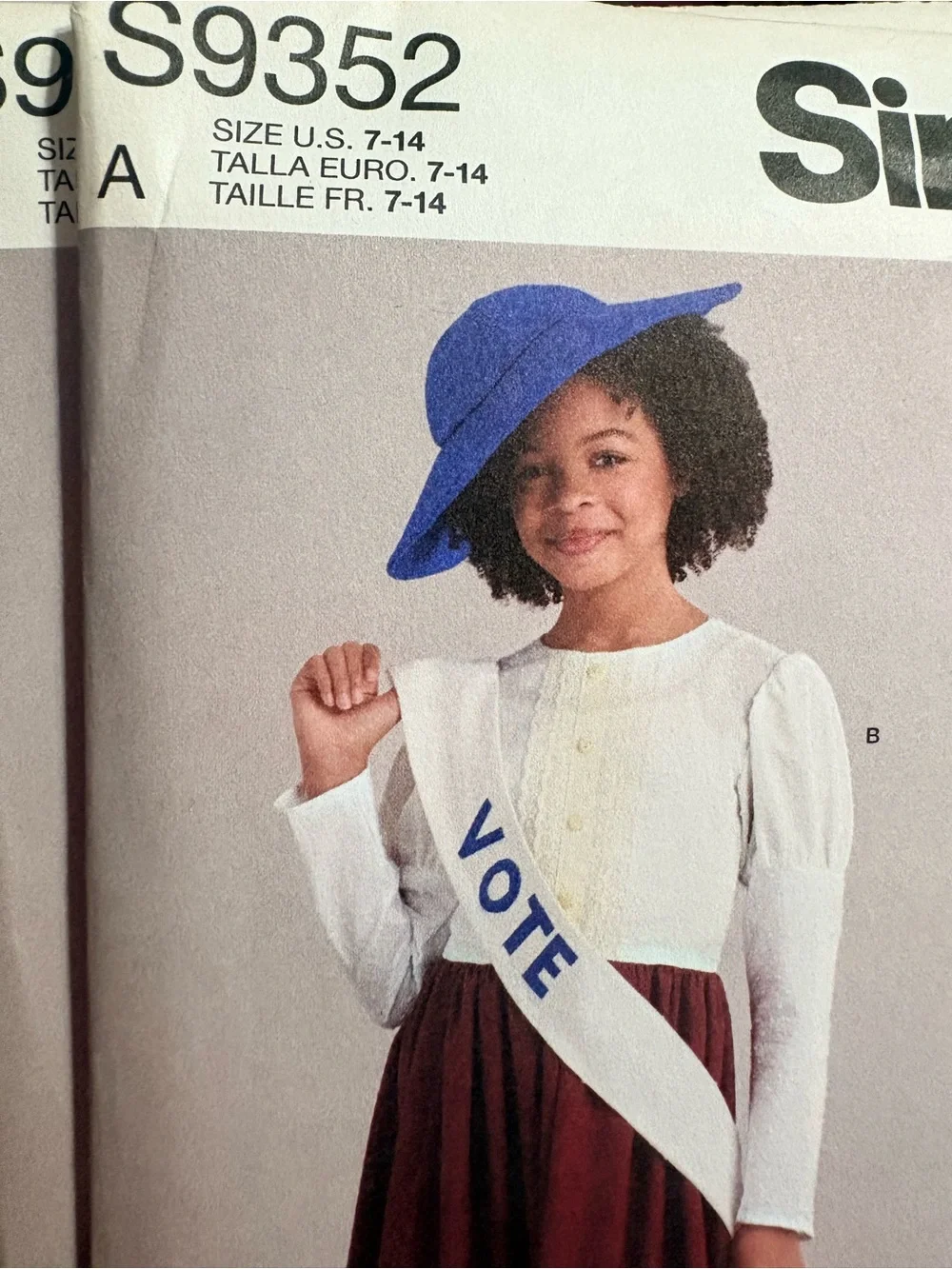 BN UNCUT SIMPLICITY 9352 A SEWING PATTERNS COSTUMES COSPLAY